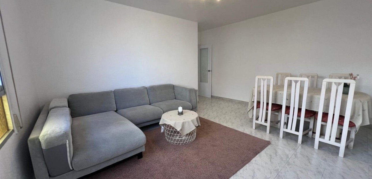 Sale - Apartment / flat -
Torrevieja - Estacion de autobuses