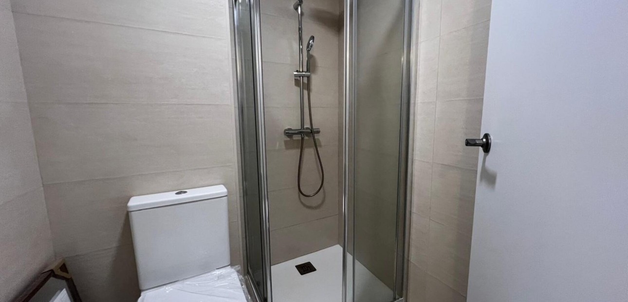 Sale - Apartment / flat -
Torrevieja - Estacion de autobuses