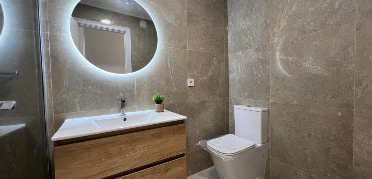 Sale - Apartment / flat -
Torrevieja - Estacion de autobuses
