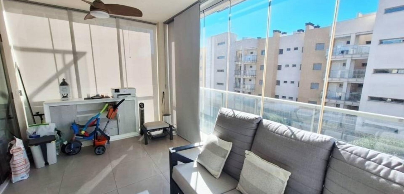 Sale - Apartment / flat -
Orihuela Costa - Los Dolses