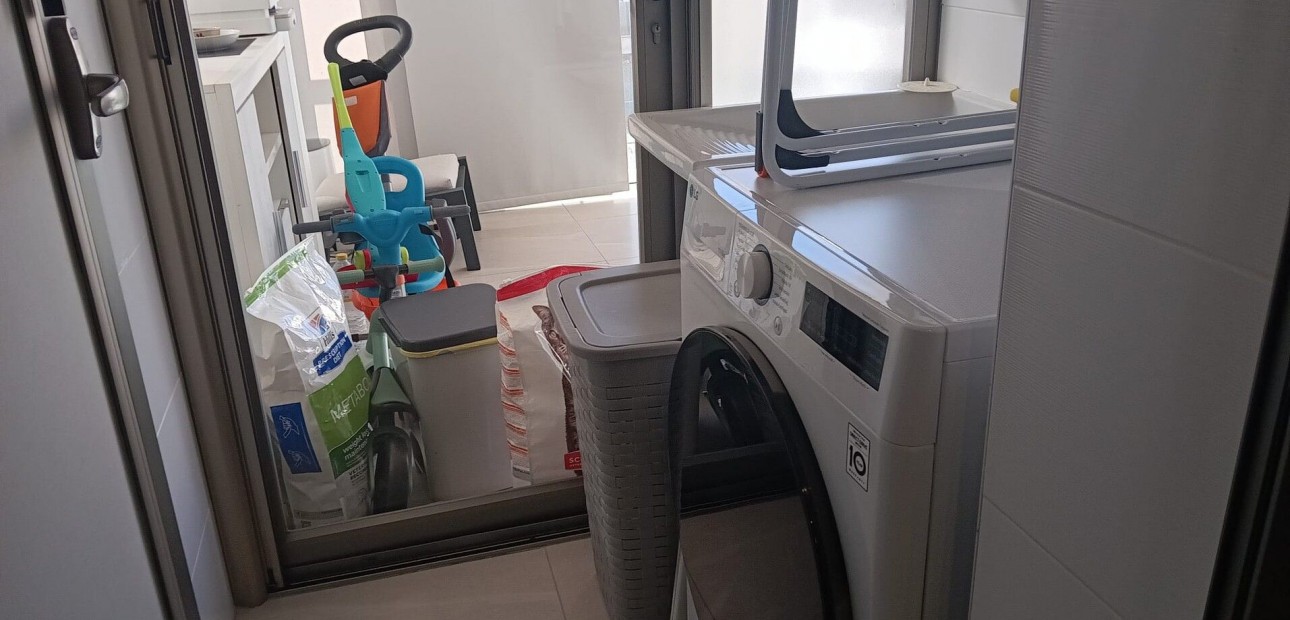 Sale - Apartment / flat -
Orihuela Costa - Los Dolses