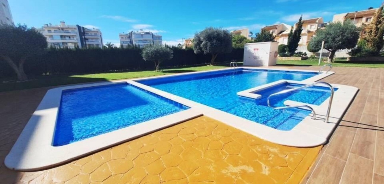 Sale - Apartment / flat -
Orihuela Costa - Los Dolses