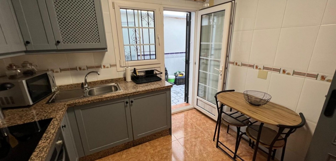 Sale - Villa -
Orihuela Costa - PAU 26
