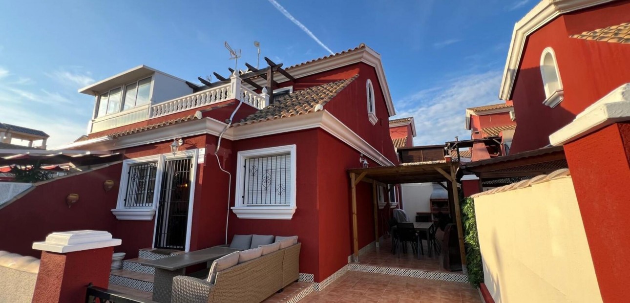 Sale - Villa -
Orihuela Costa - PAU 26
