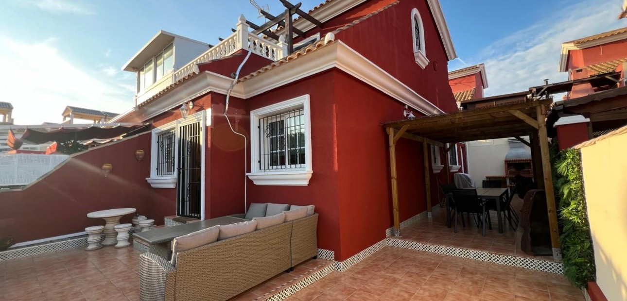 Sale - Villa -
Orihuela Costa - PAU 26