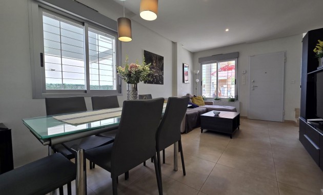 Sale - Terraced house -
Orihuela Costa - Montezenia