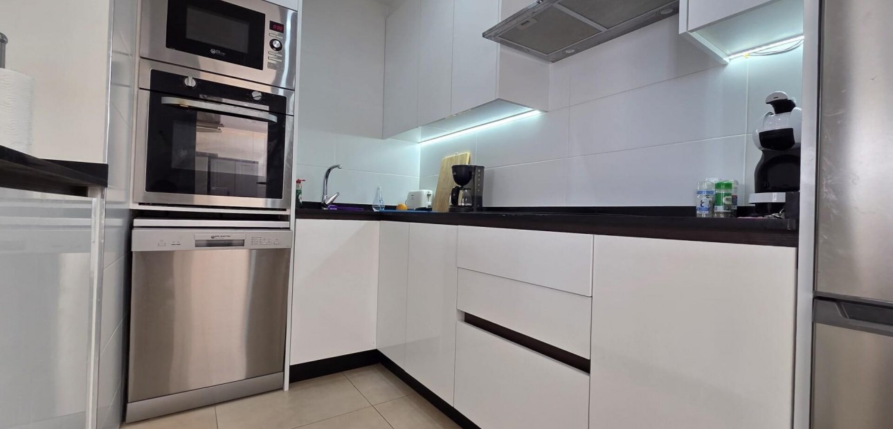 Sale - Terraced house -
Orihuela Costa - Montezenia