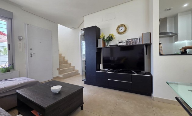 Sale - Terraced house -
Orihuela Costa - Montezenia