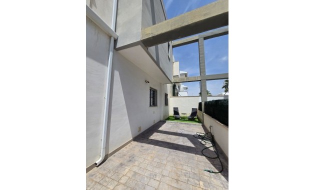 Sale - Terraced house -
Orihuela Costa - Montezenia