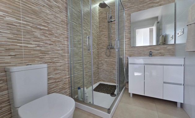 Sale - Terraced house -
Orihuela Costa - Montezenia