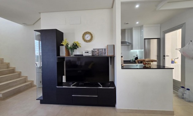Sale - Terraced house -
Orihuela Costa - Montezenia