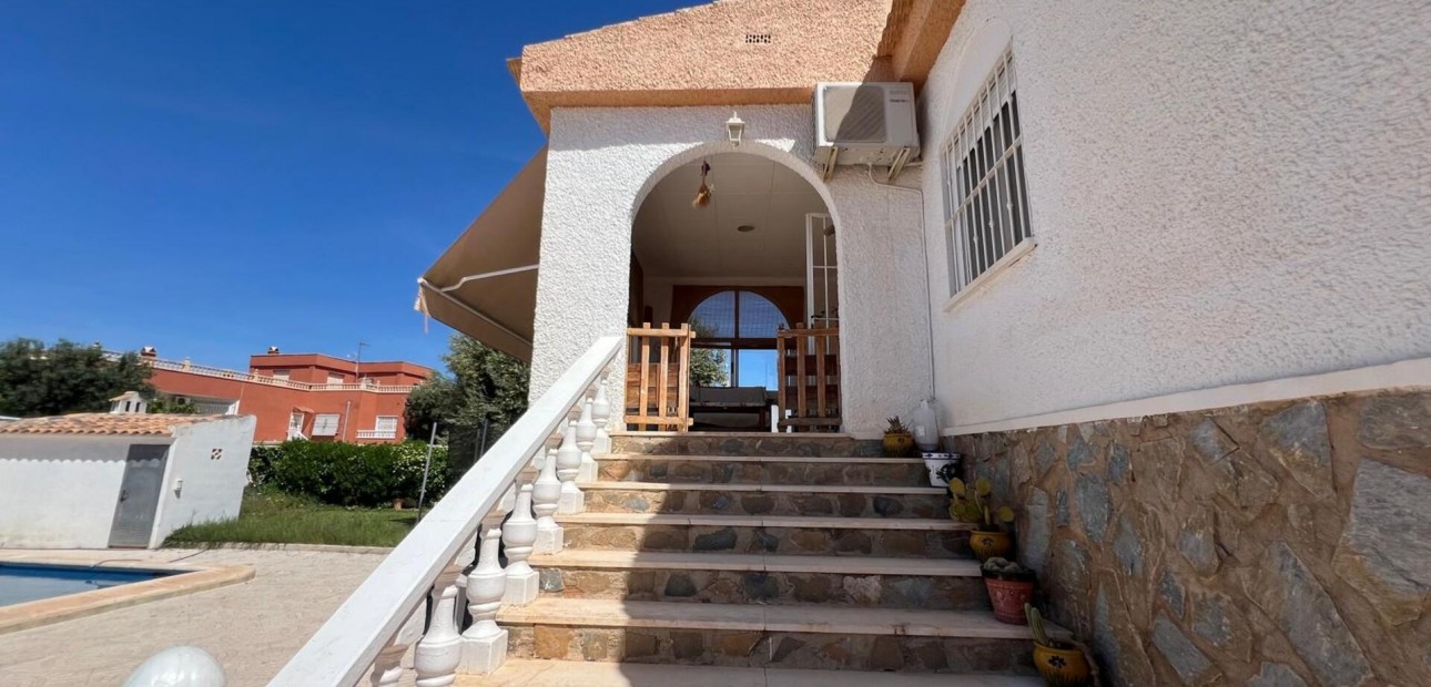 Sale - Villa -
Torrevieja - La Siesta - El Salado - Torreta