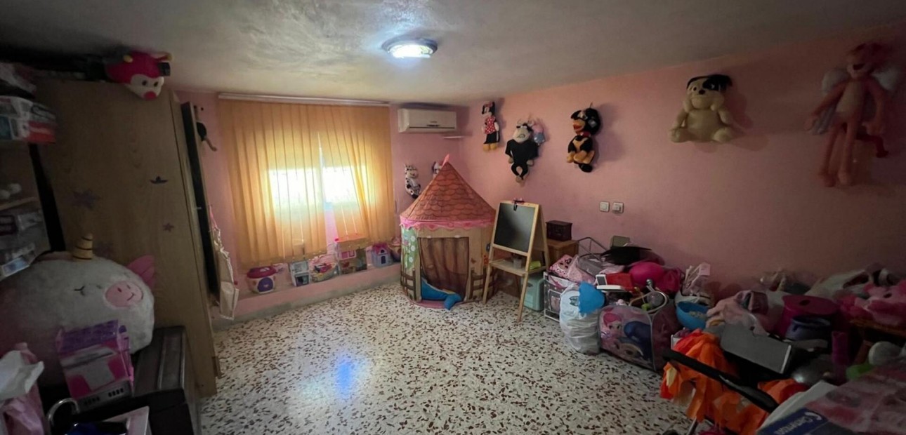 Sale - Villa -
Torrevieja - La Siesta - El Salado - Torreta