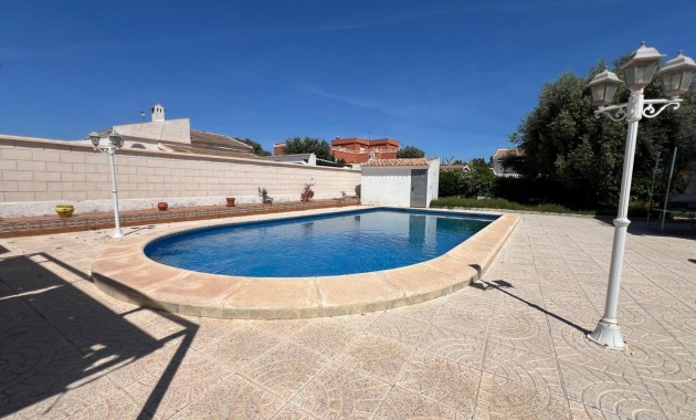 Sale - Villa -
Torrevieja - La Siesta - El Salado - Torreta