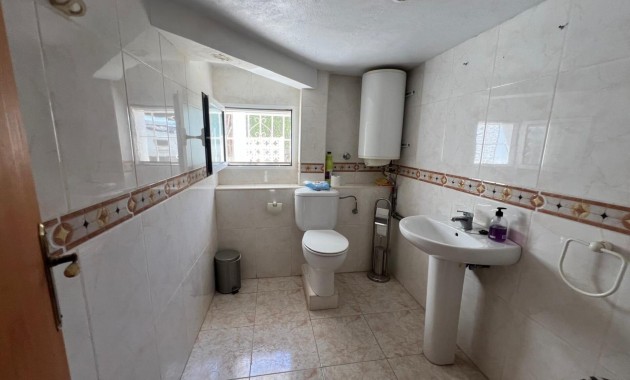 Sale - Villa -
Torrevieja - La Siesta - El Salado - Torreta