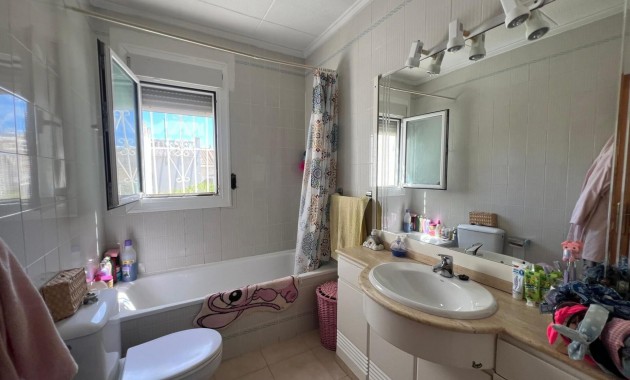 Sale - Villa -
Torrevieja - La Siesta - El Salado - Torreta