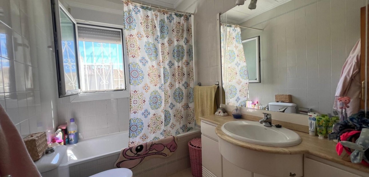 Sale - Villa -
Torrevieja - La Siesta - El Salado - Torreta
