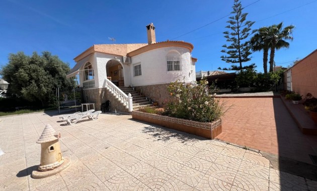 Sale - Villa -
Torrevieja - La Siesta - El Salado - Torreta