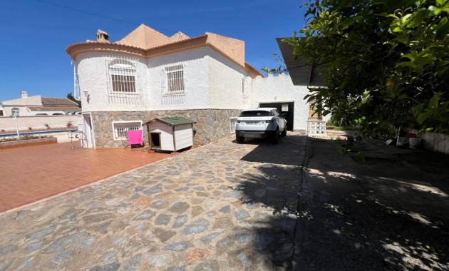 Sale - Villa -
Torrevieja - La Siesta - El Salado - Torreta