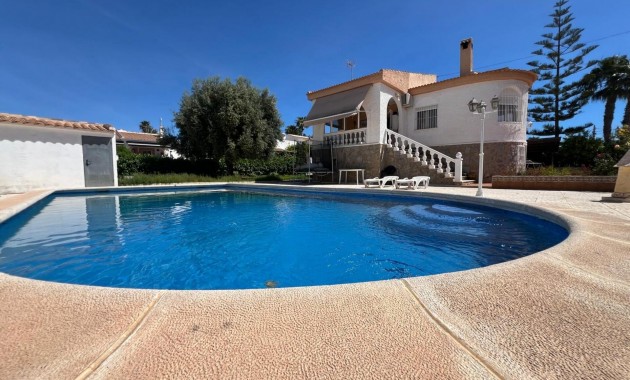 Sale - Villa -
Torrevieja - La Siesta - El Salado - Torreta
