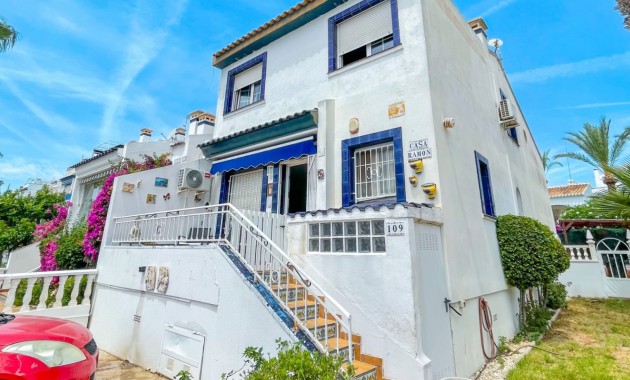 Sale - Townhouse -
Orihuela Costa - La Rioja