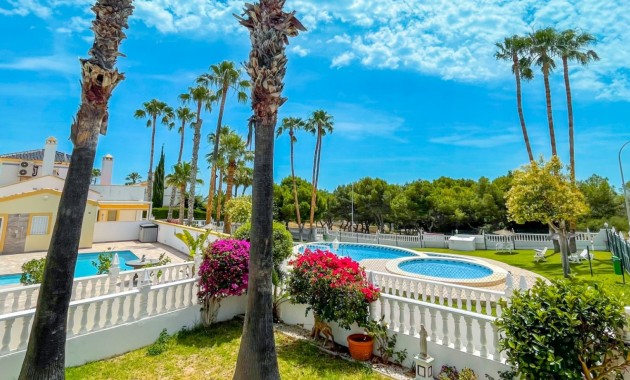 Sale - Townhouse -
Orihuela Costa - La Rioja