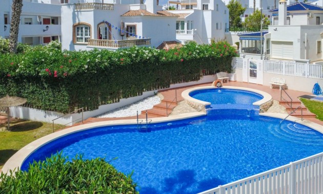 Sale - Townhouse -
Orihuela Costa - La Rioja