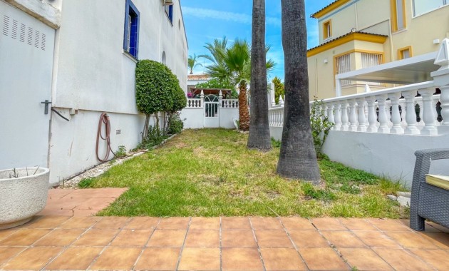 Sale - Townhouse -
Orihuela Costa - La Rioja