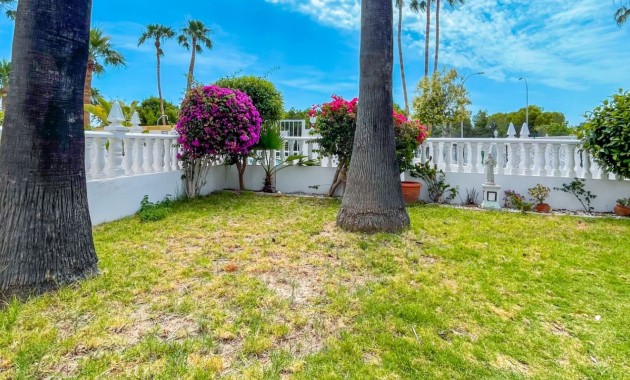 Sale - Townhouse -
Orihuela Costa - La Rioja