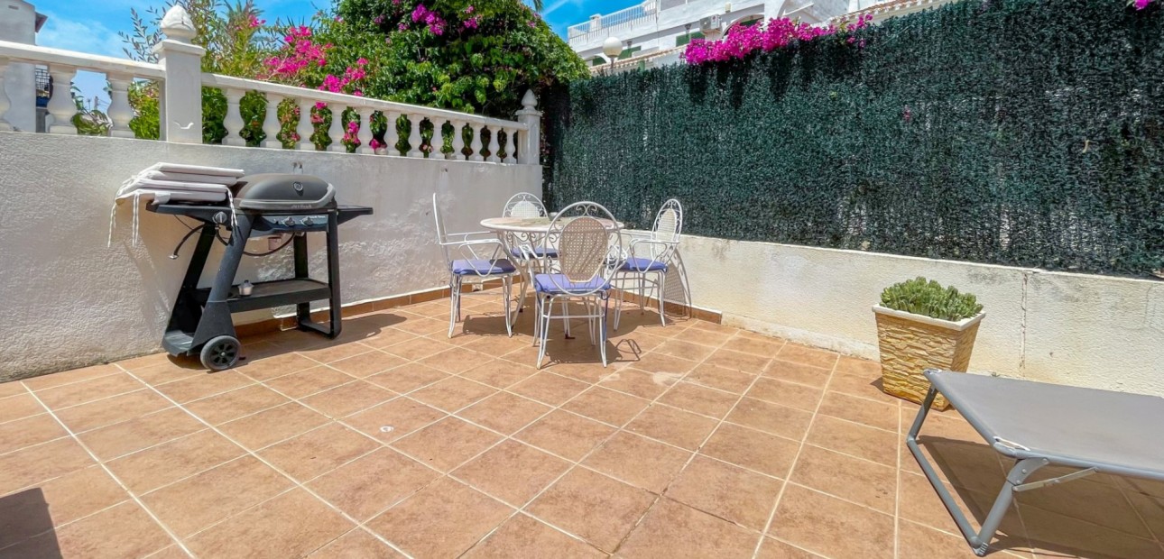 Sale - Townhouse -
Orihuela Costa - La Rioja