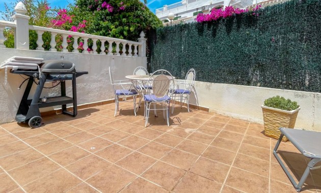 Sale - Townhouse -
Orihuela Costa - La Rioja