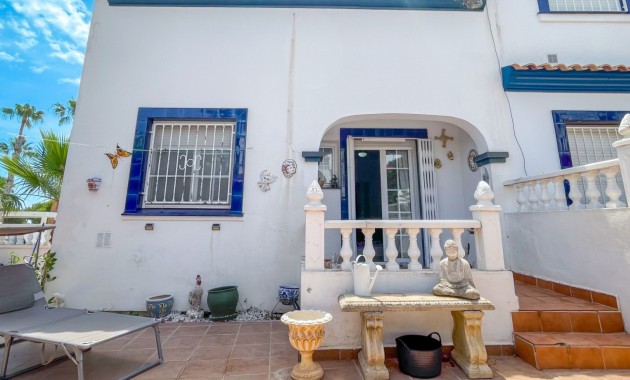 Sale - Townhouse -
Orihuela Costa - La Rioja