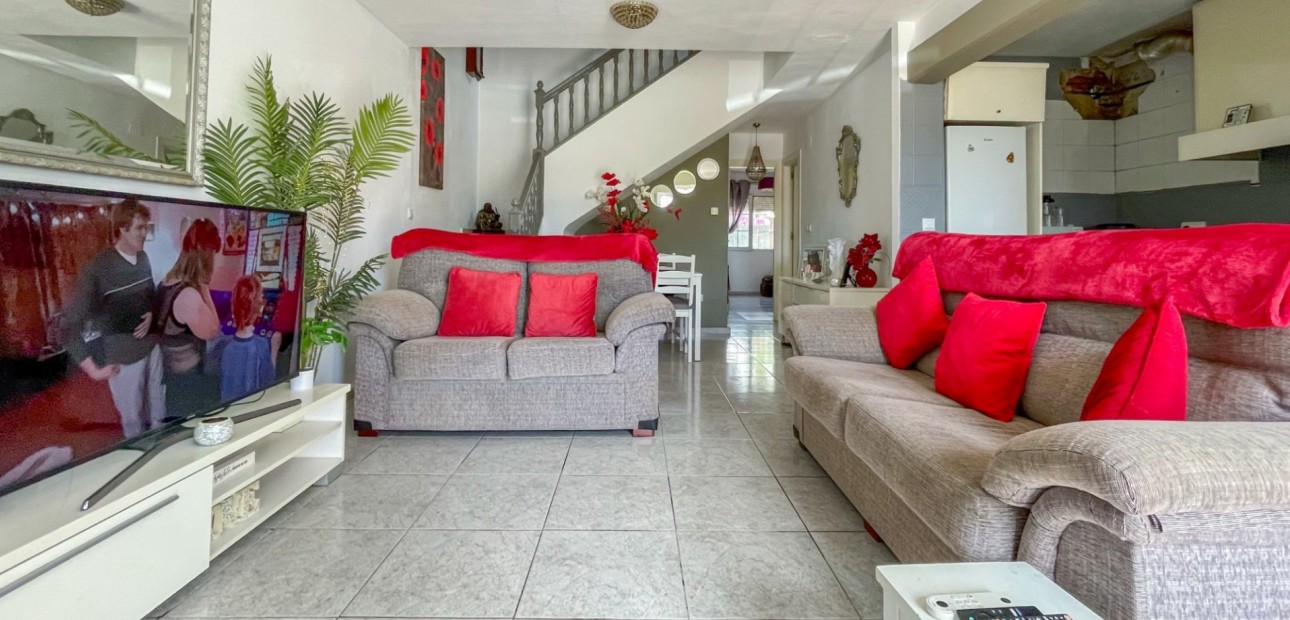 Sale - Townhouse -
Orihuela Costa - La Rioja