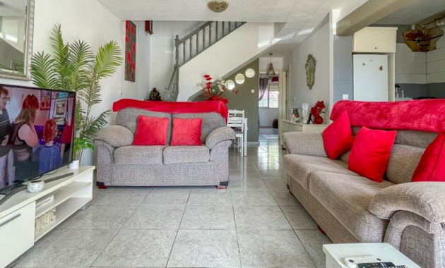 Sale - Townhouse -
Orihuela Costa - La Rioja