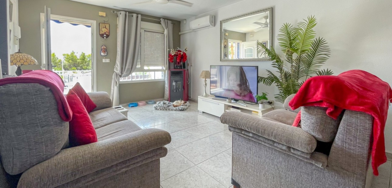 Sale - Townhouse -
Orihuela Costa - La Rioja