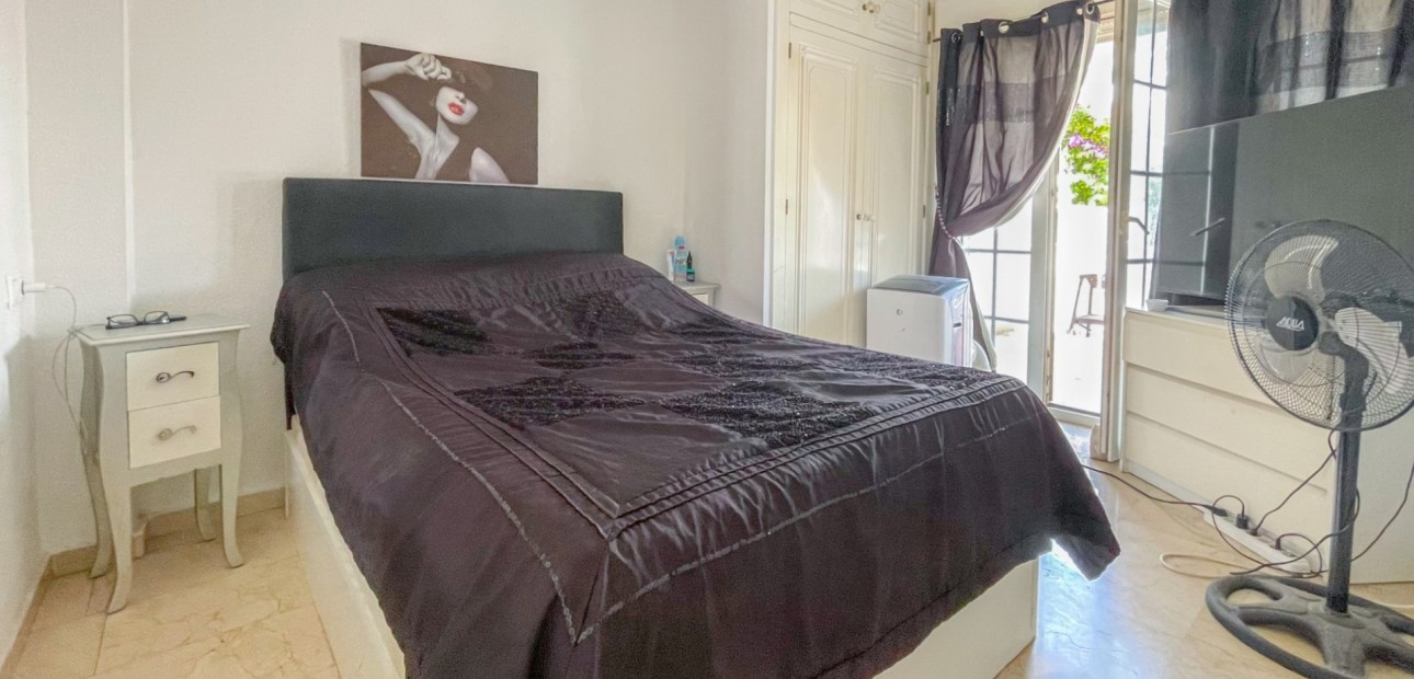 Sale - Townhouse -
Orihuela Costa - La Rioja