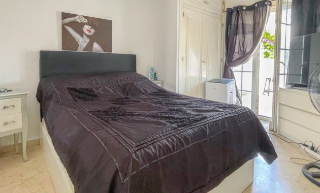 Sale - Townhouse -
Orihuela Costa - La Rioja