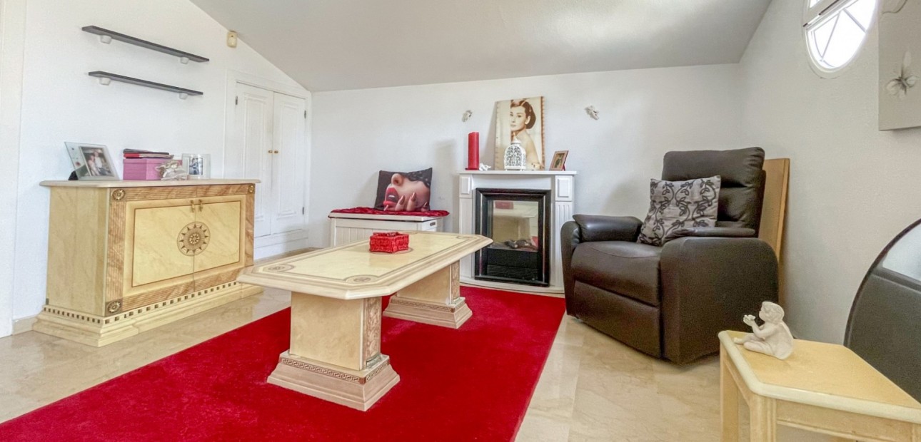 Sale - Townhouse -
Orihuela Costa - La Rioja