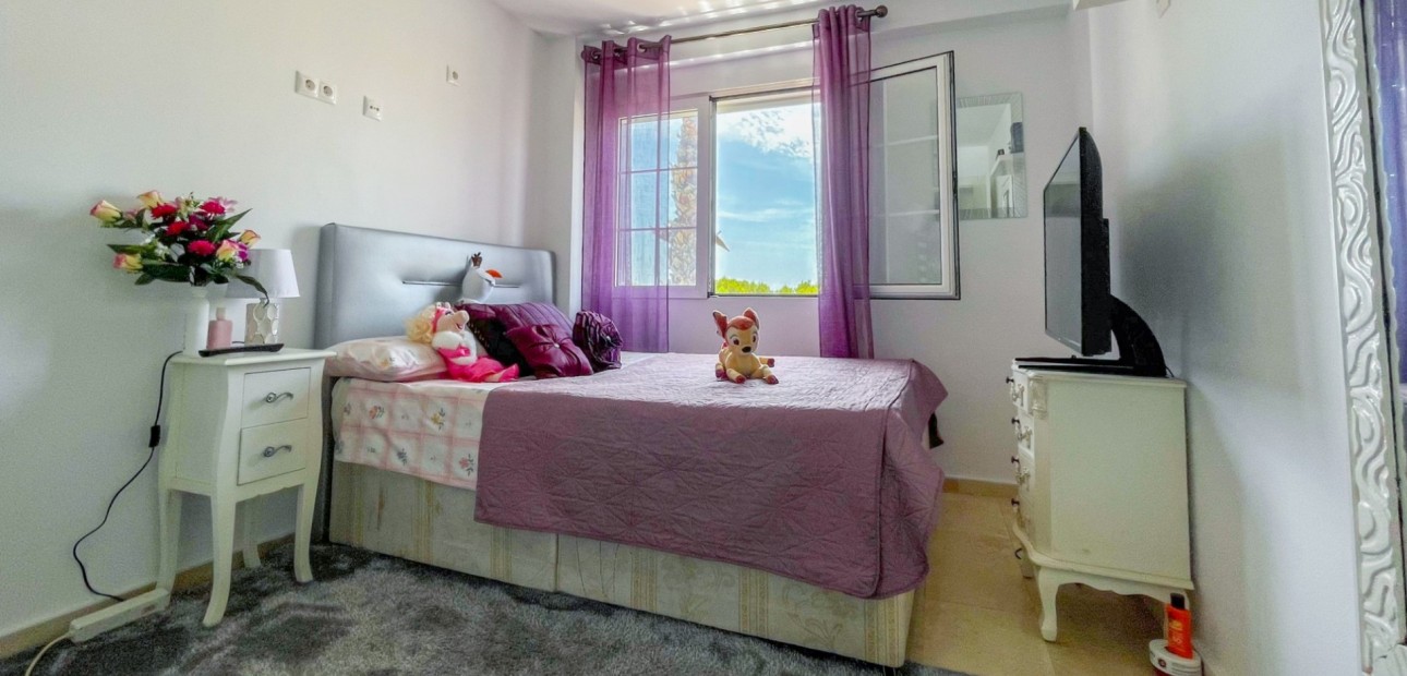 Sale - Townhouse -
Orihuela Costa - La Rioja
