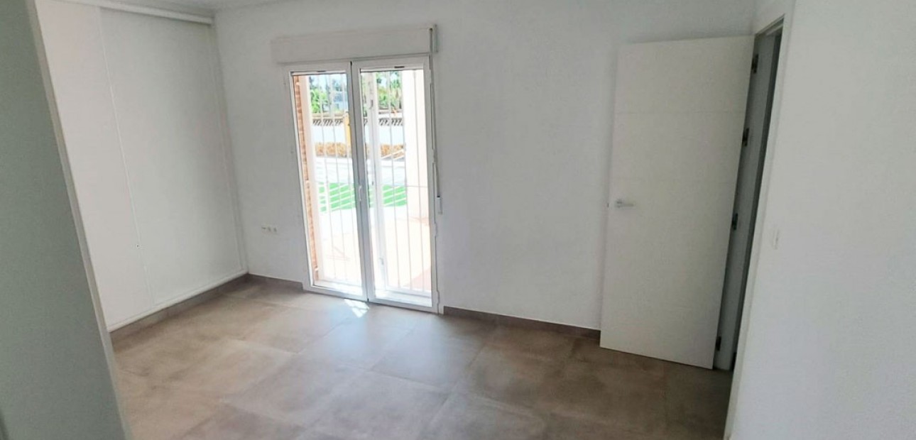 Venta - Country Property -
Catral - Catral - Country