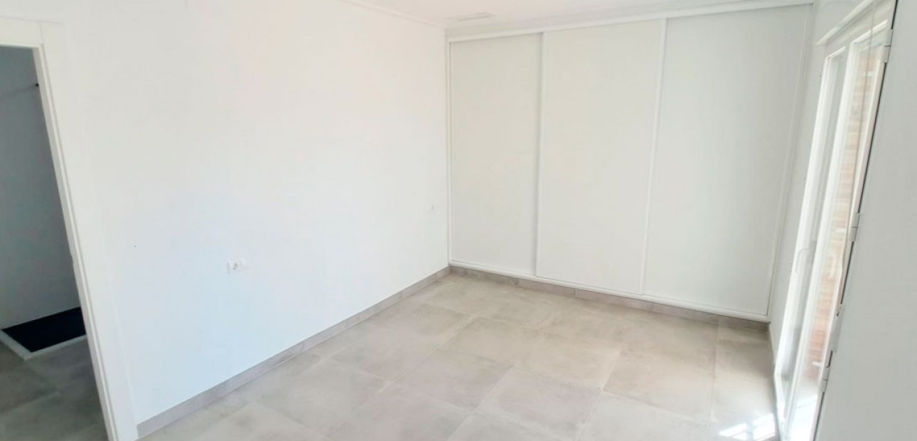 Venta - Country Property -
Catral - Catral - Country