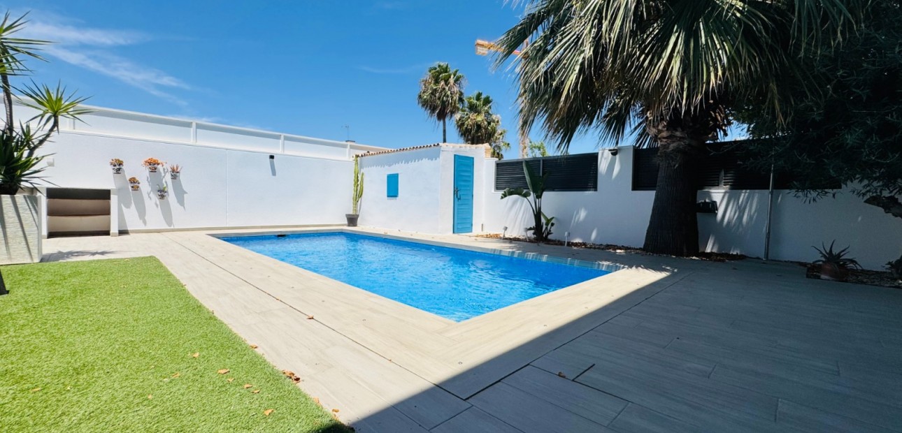 Venta - Villa -
San Pedro del Pinatar - Lo pagan