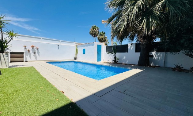 Venta - Villa -
San Pedro del Pinatar - Lo pagan