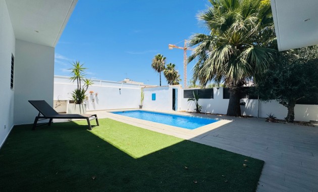 Venta - Villa -
San Pedro del Pinatar - Lo pagan