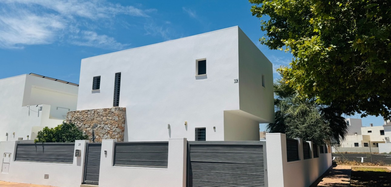 Venta - Villa -
San Pedro del Pinatar - Lo pagan