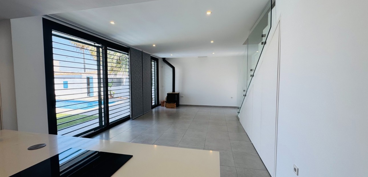 Venta - Villa -
San Pedro del Pinatar - Lo pagan
