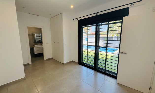 Venta - Villa -
San Pedro del Pinatar - Lo pagan