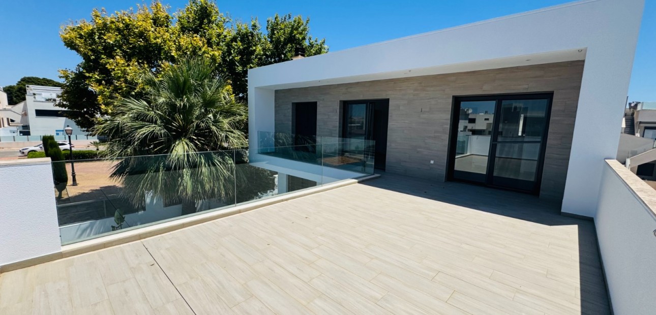 Venta - Villa -
San Pedro del Pinatar - Lo pagan