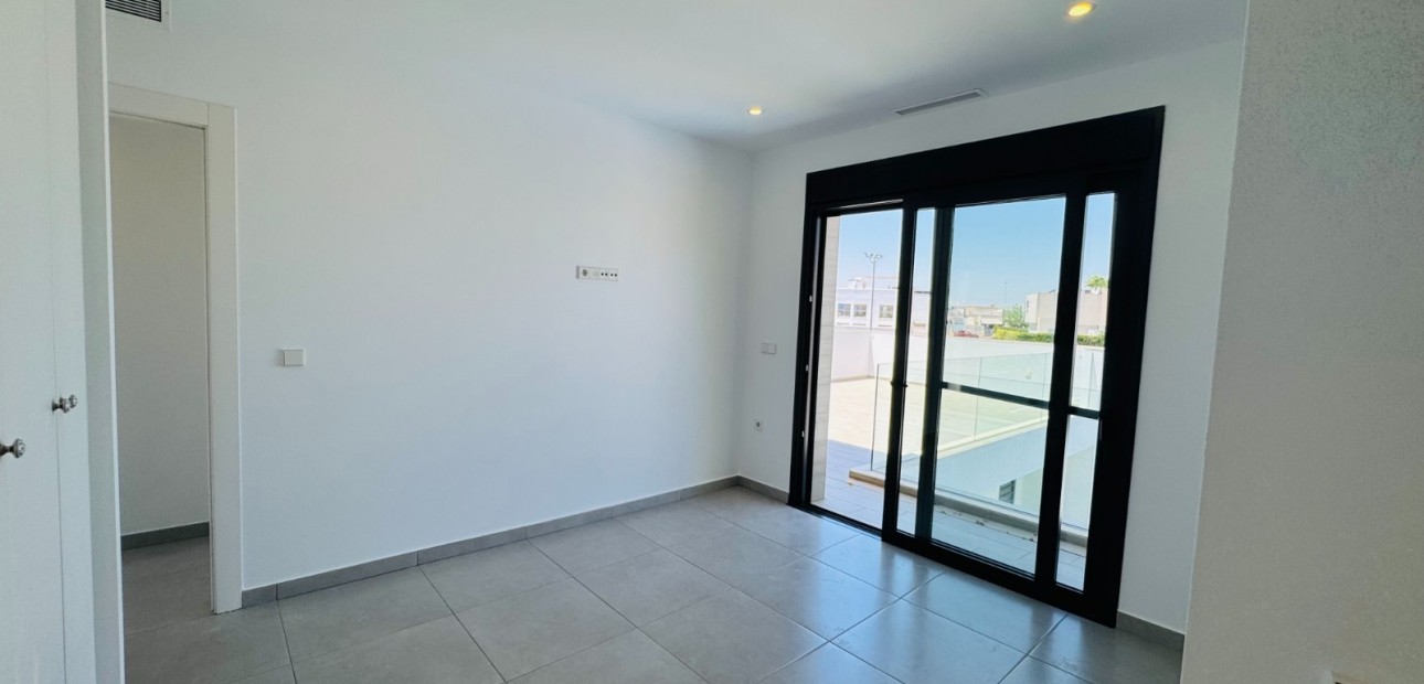 Venta - Villa -
San Pedro del Pinatar - Lo pagan