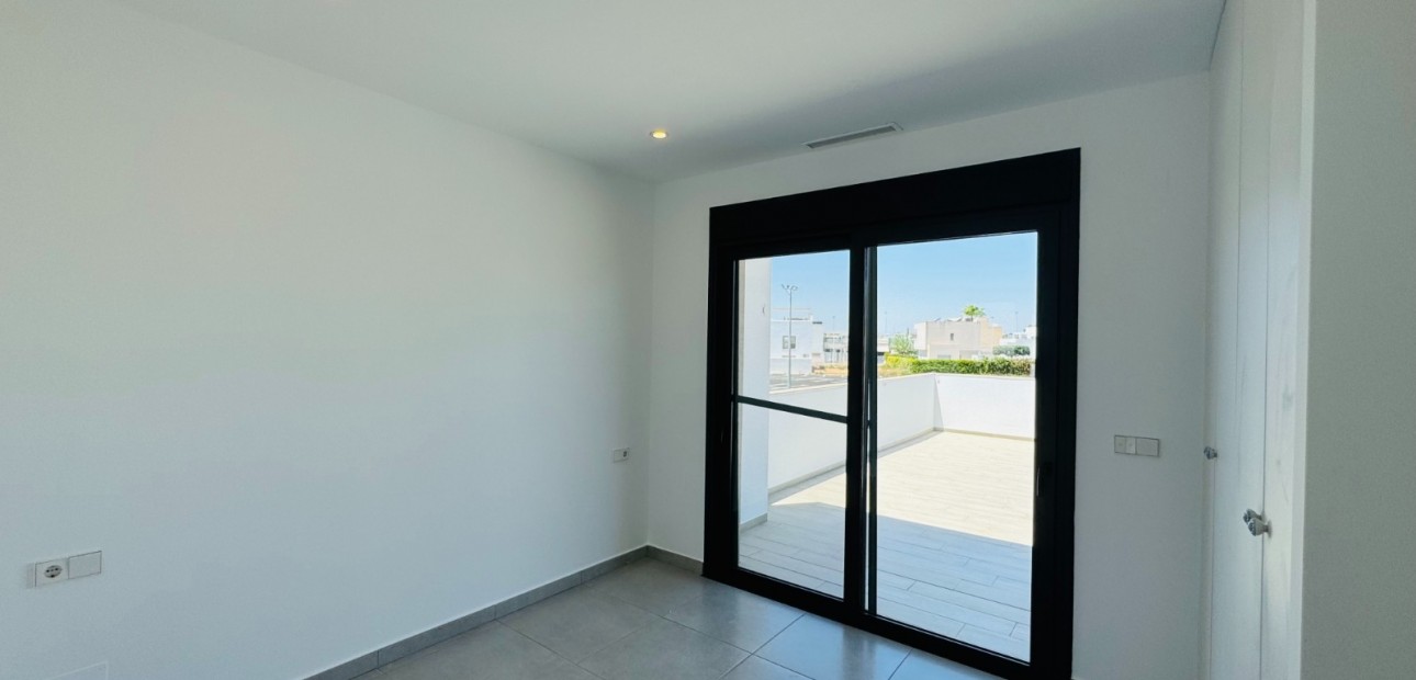Venta - Villa -
San Pedro del Pinatar - Lo pagan